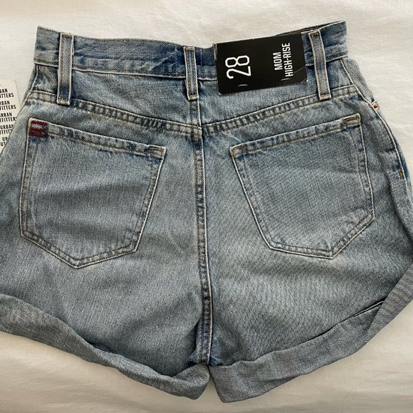BRAND NEW BDG | Urban Outfitters High Waisted Light Wash Denim Shorts Size 28 - Picture 2 of 2